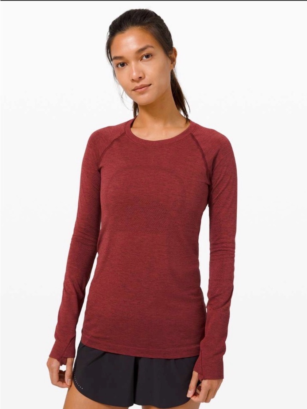 Lululemon Swiftly Tech Long Sleeve 2.0
Cassis / Chianti​